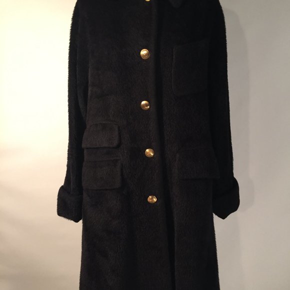 Vintage Gucci Alpaca Coat in great condition!! Comes with Garment Bag - Picture 4 of 14